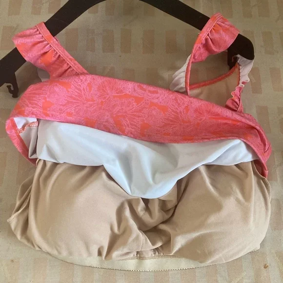 NWT Kortni Jeane Butterfly Motif Swim Top - Picture 4 of 7